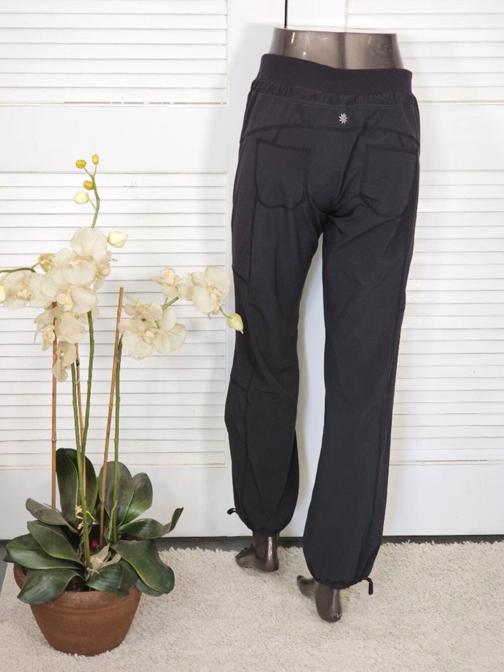Athleta Women's Black Midtown Trouser Drawstring Hem Lined Pants Size 8 1706 - Picture 10 of 15